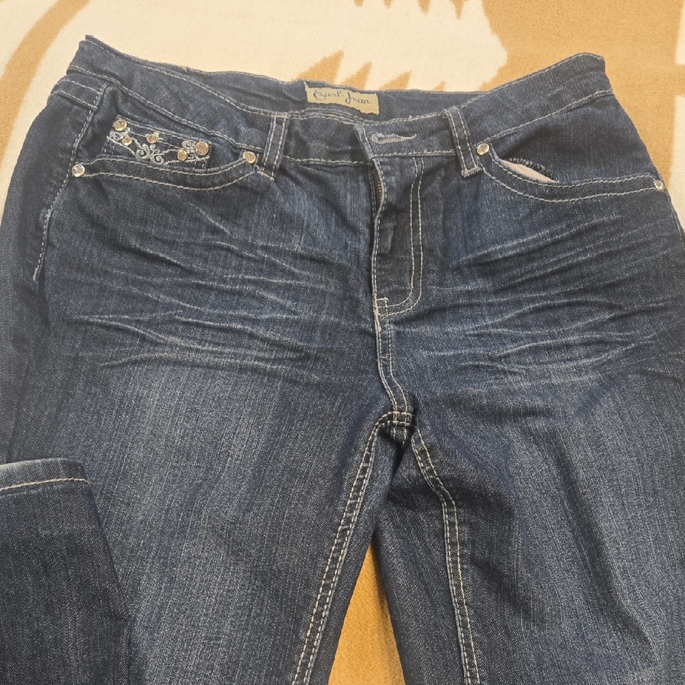 Earl Embelished size 8 Jeans